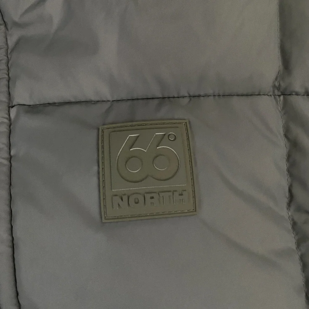 66 North Iceland Dyngja Down Vest Mens XS Green Quilted Insulated Gilet